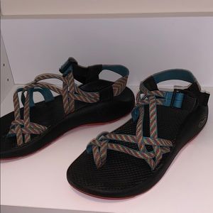 Women’s rainbow double strap chacos!